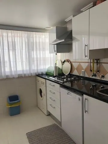 7 Saias Marginal Casa de hóspedes Nazaré