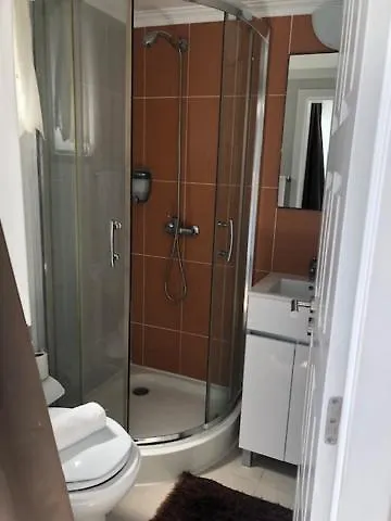 7 Saias Marginal Casa de hóspedes 3*