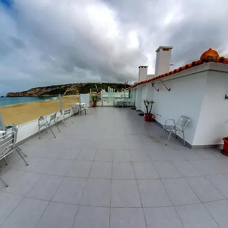 7 Saias Marginal בית הארחה