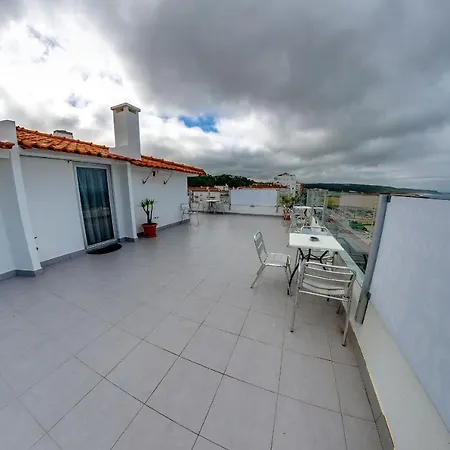 7 Saias Marginal * Nazaré