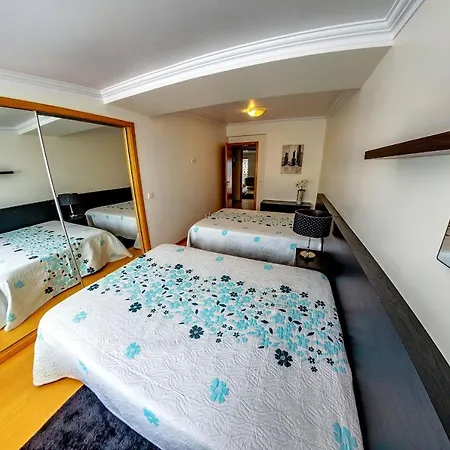 7 Saias Marginal בית הארחה