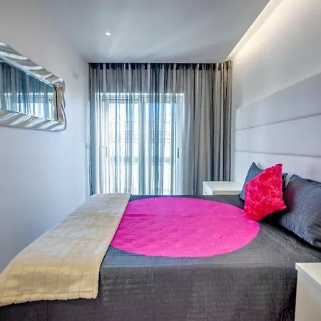 בית הארחה 7 Saias Marginal 3*