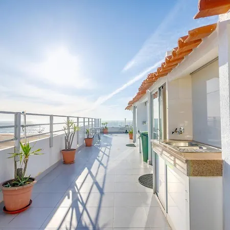 7 Saias Marginal בית הארחה