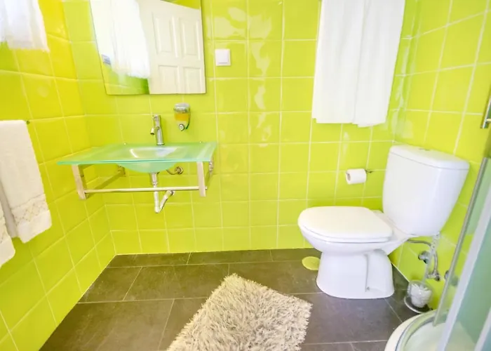 Πανσιόν 7 Saias Marginal