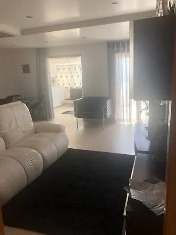 7 Saias Marginal Πανσιόν